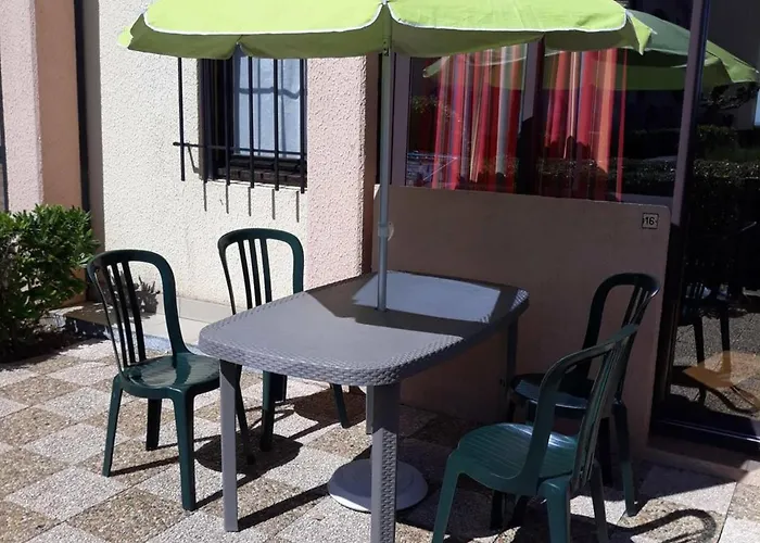 T2 4 Pers, Terrasse, Parking, Proche - Fr-1-81-529