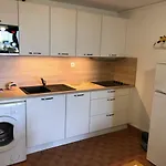 T2 4 Pers, Terrasse, Parking, Proche - Fr-1-81-529 Lejlighed