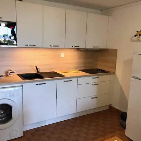 T2 4 Pers, Terrasse, Parking, Proche - Fr-1-81-529 Apartamento