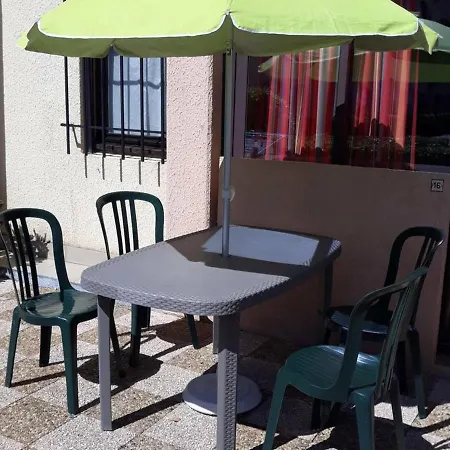 T2 4 Pers, Terrasse, Parking, Proche - Fr-1-81-529